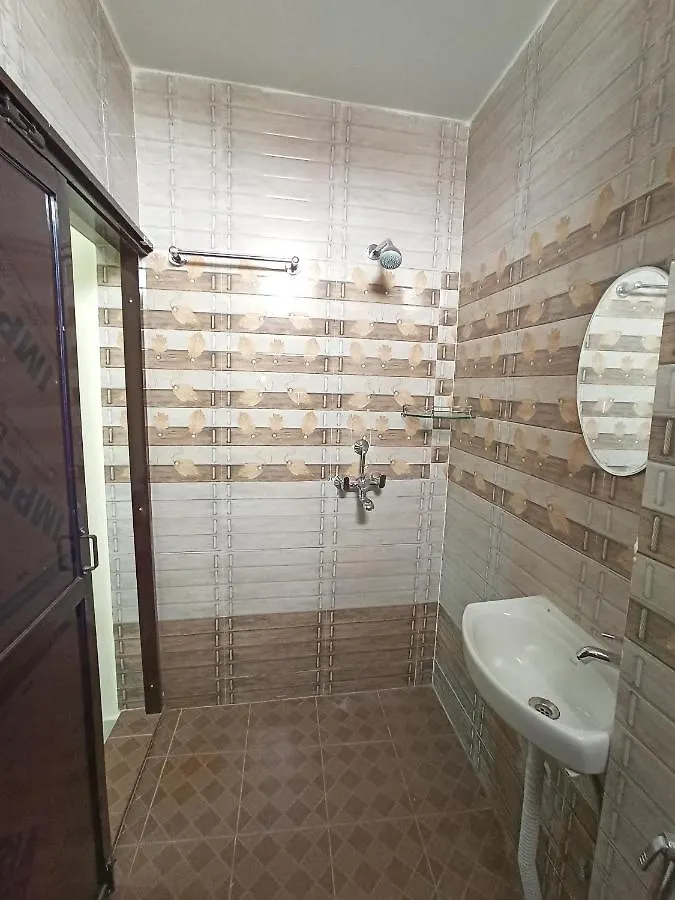 Saraswati Palace Varanasi 3*,  India