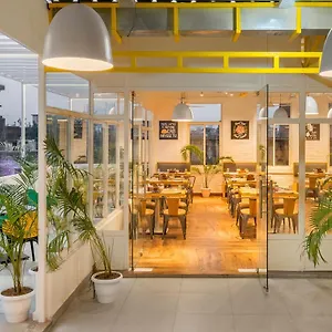 Bedzzz By Leisure Hotels, 1 Km From Dashwasamedh Ghat *** Varanasi